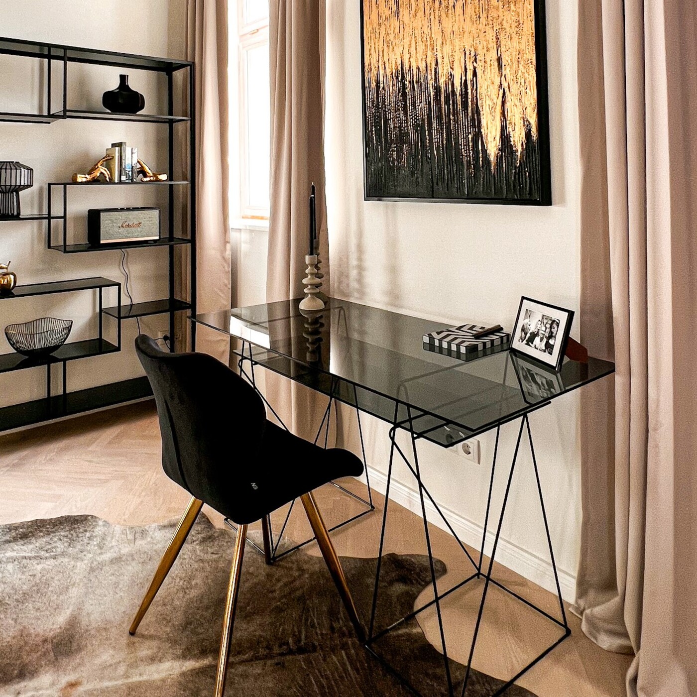 Стол Polar Black с закаленным стеклом 135x65 см от KARE Design
