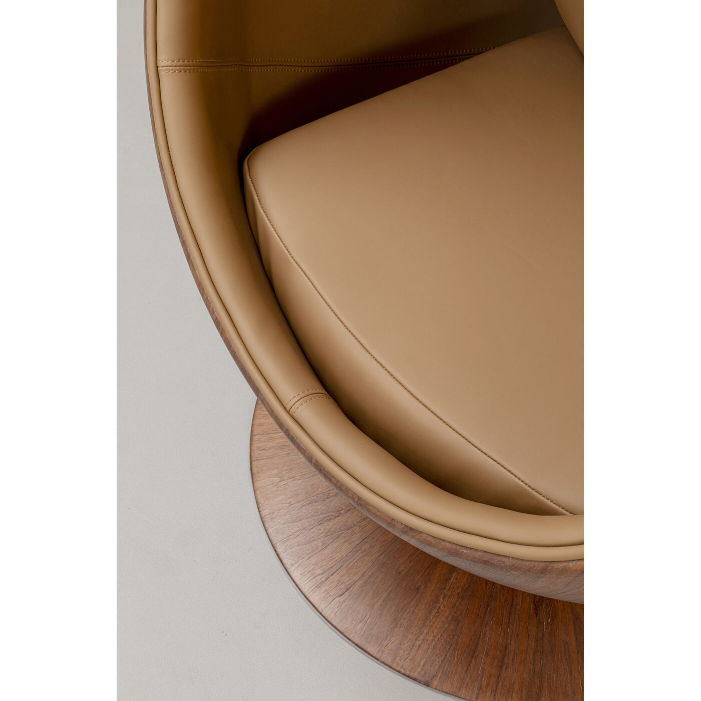 Кресло вращающееся Eye Ball Walnut от KARE Design
