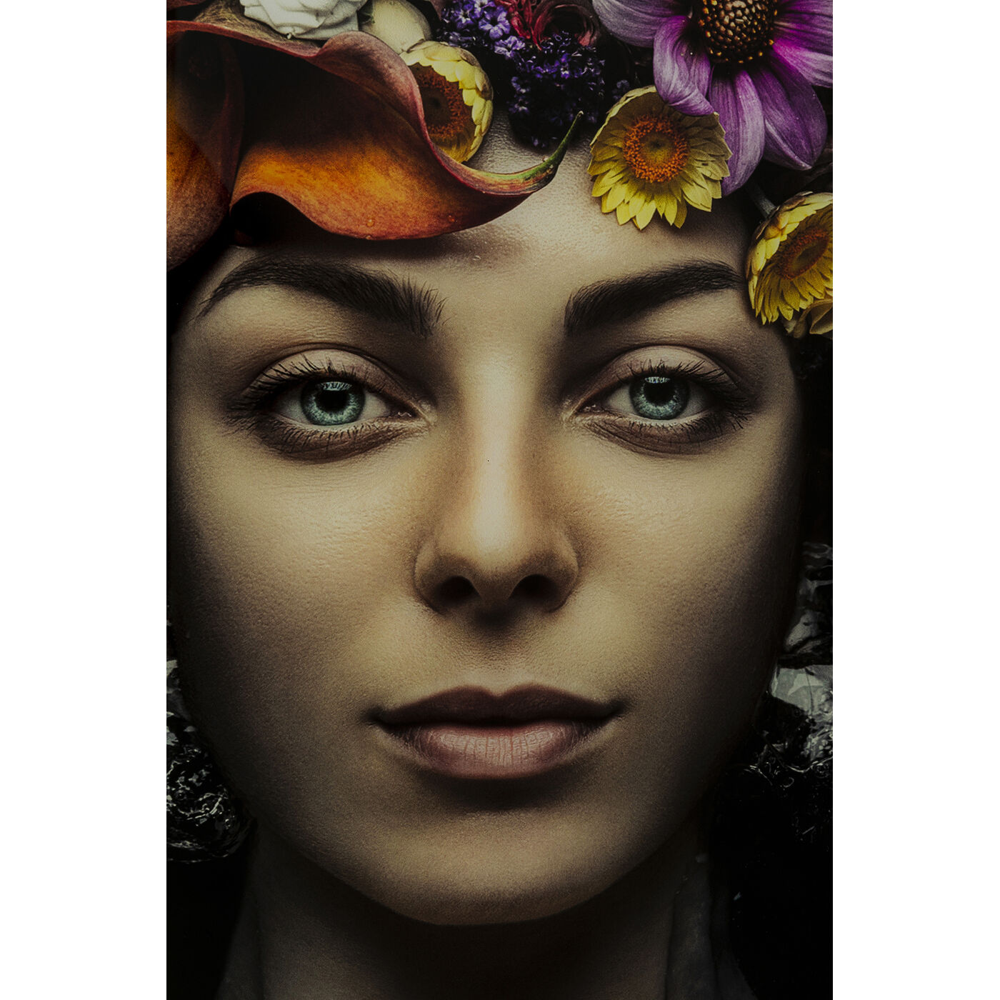 Картина стеклянная Flower Art Lady «Женщина с цветами» 120x120 см от KARE Design