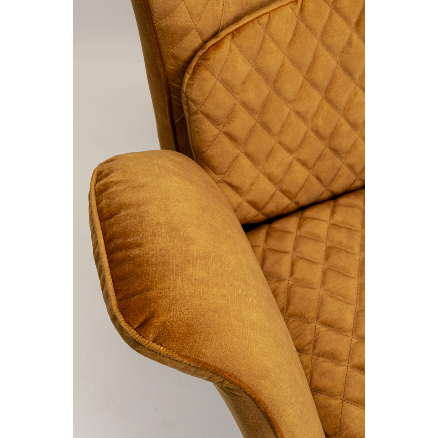 Кресло Tudor Velvet Gold Brown от KARE Design