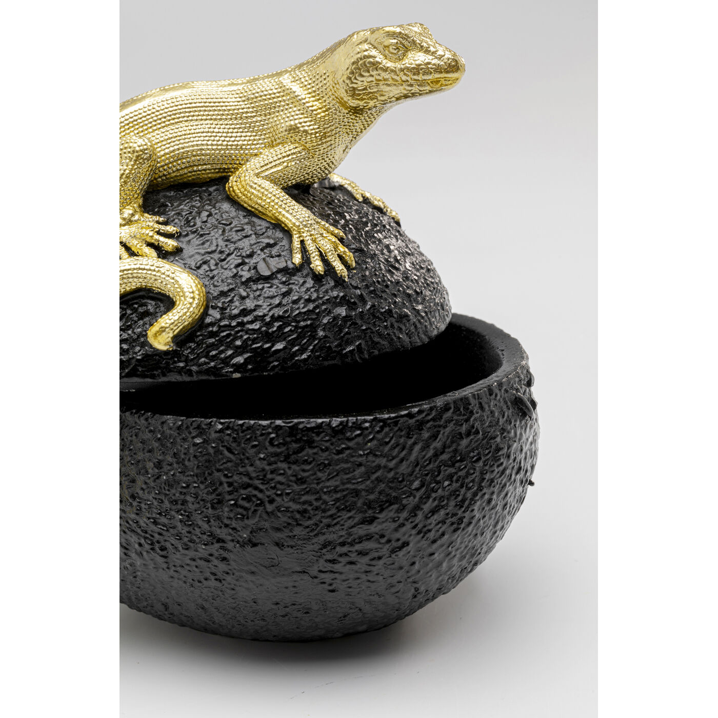 Ящик декоративный Avocado Lizard «Авокадо с ящерицей» 15 см от KARE Design
