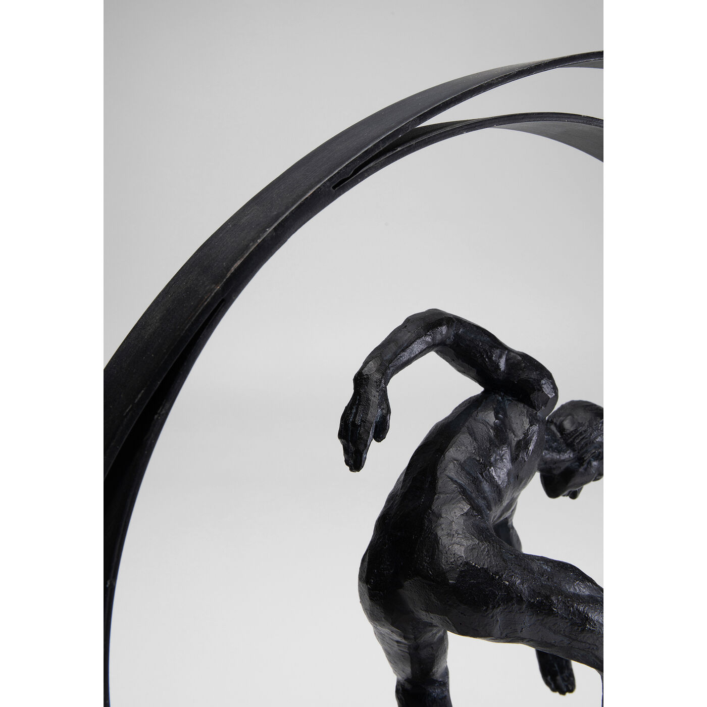 Фигура декоративная Artist Circle «Художник в круге» 45 см от KARE Design