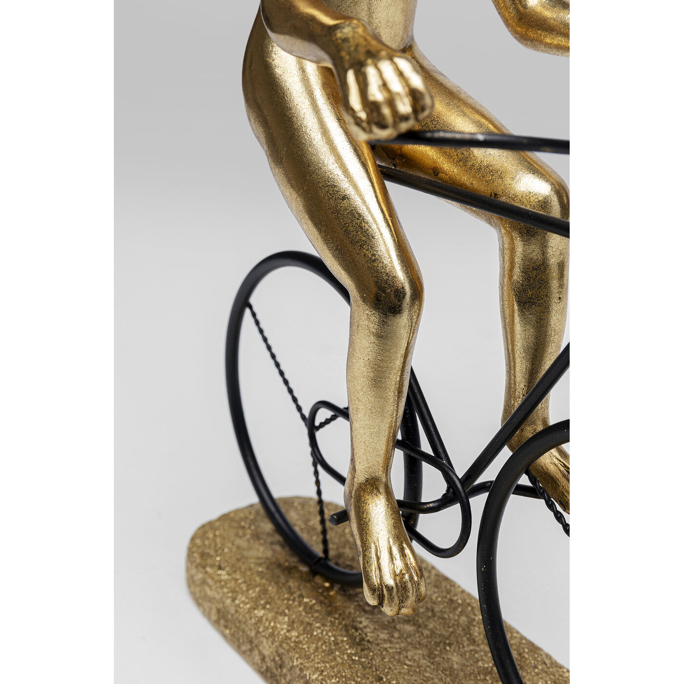 Объект декоративный Cyclist Rabbit «Кролик-велосипедист» от KARE Design