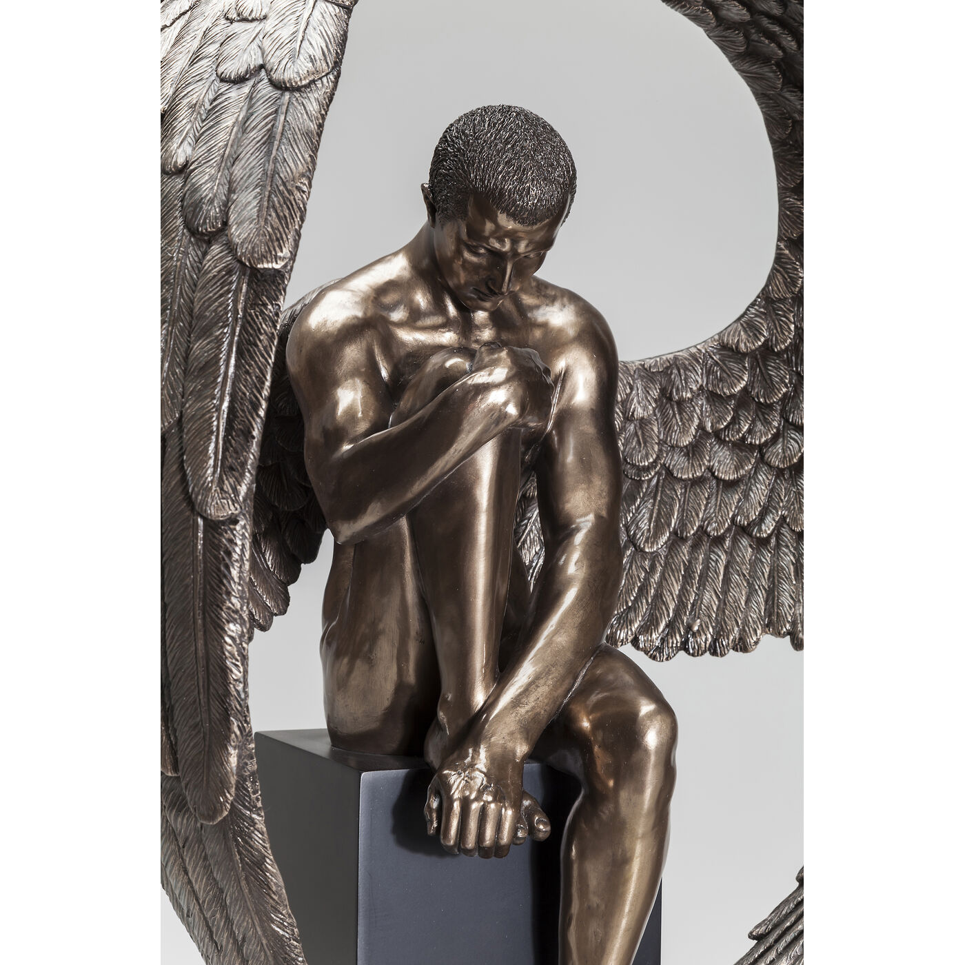 Фигура декоративная Nude Sad Angel Big «Большой грустный обнажённый ангел» от KARE Design