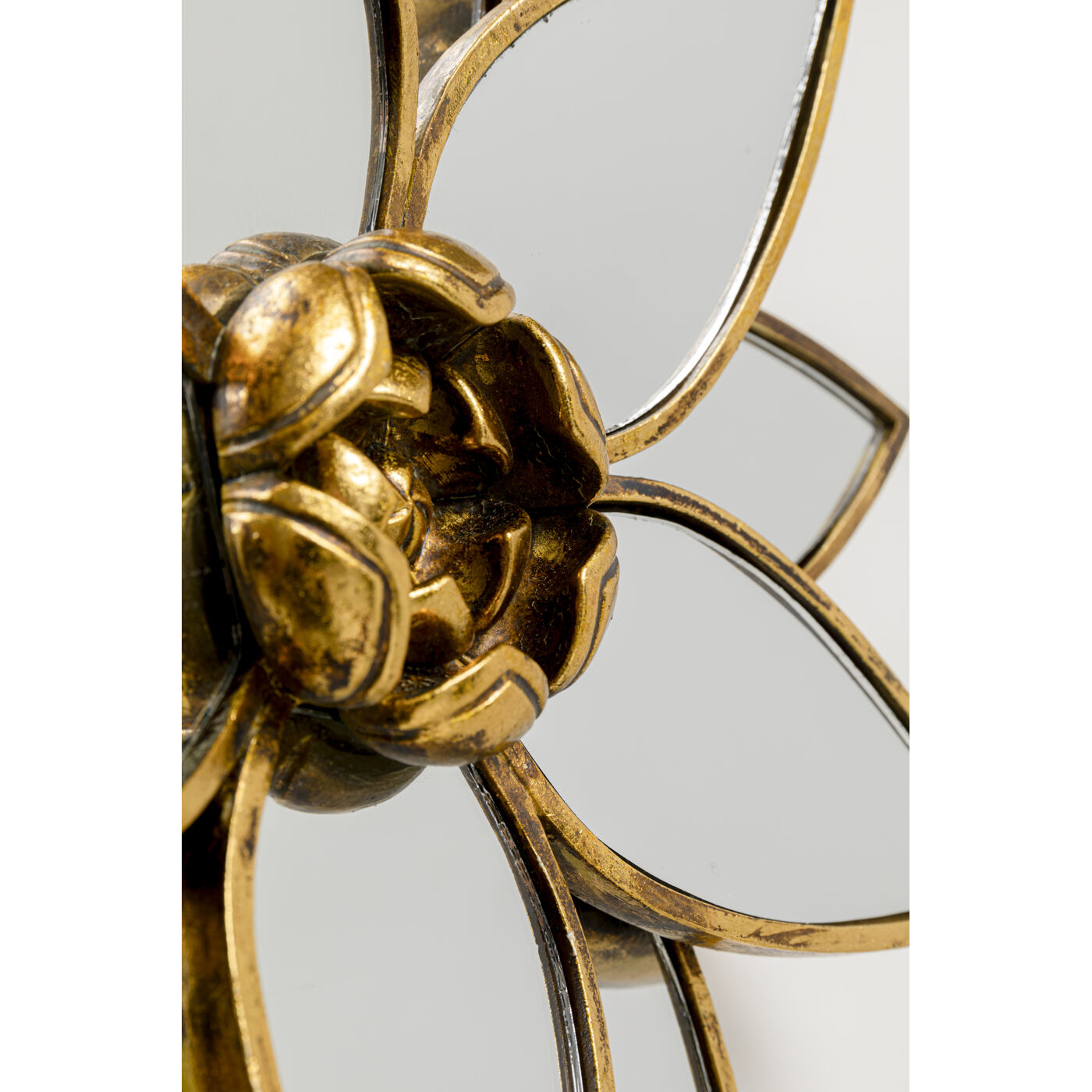 Украшение настенное Lotus «Зеркальный лотос» Ø33 см от KARE Design