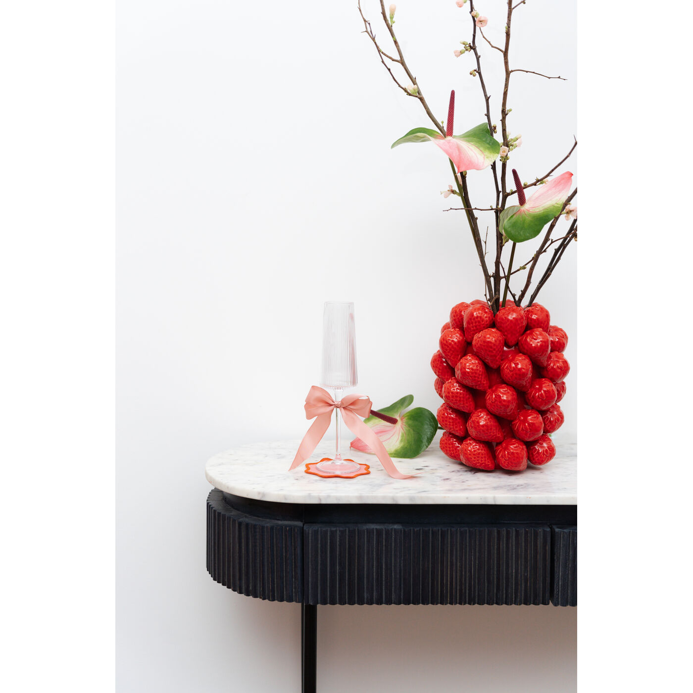 Ваза Strawberries «Клубника» 24 см, Красный от KARE Design