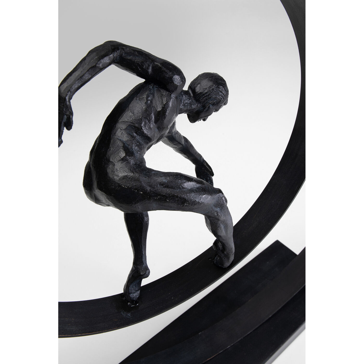 Фигура декоративная Artist Circle «Художник в круге» 45 см от KARE Design