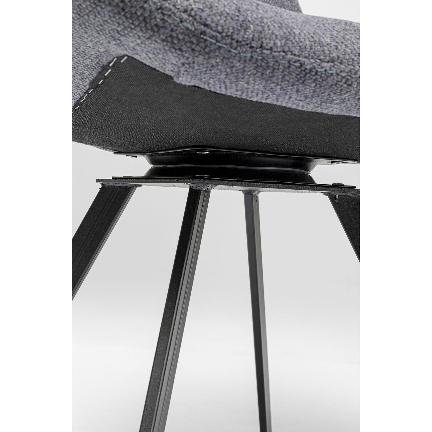 Кресло вращающееся Baron Grey от KARE Design