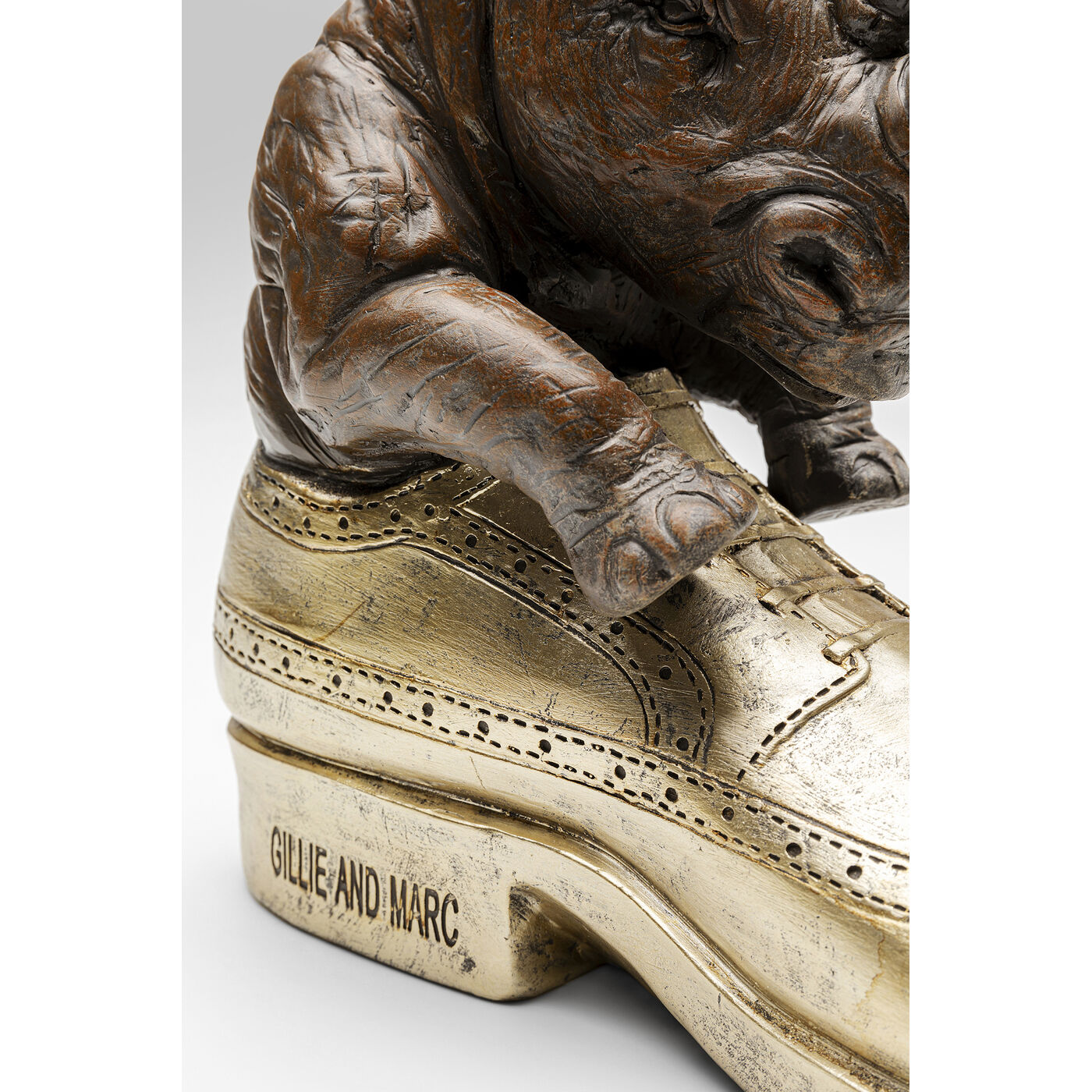 Фигура декоративная Rhino Shoe Fetish «Носорог-шопоголик» 28 см от KARE Design