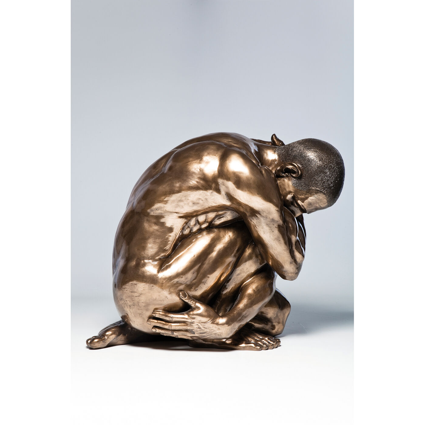 Фигура декоративная Nude Man Hug «Обнажённый мужчина обнимает» 54 см, Бронзовый