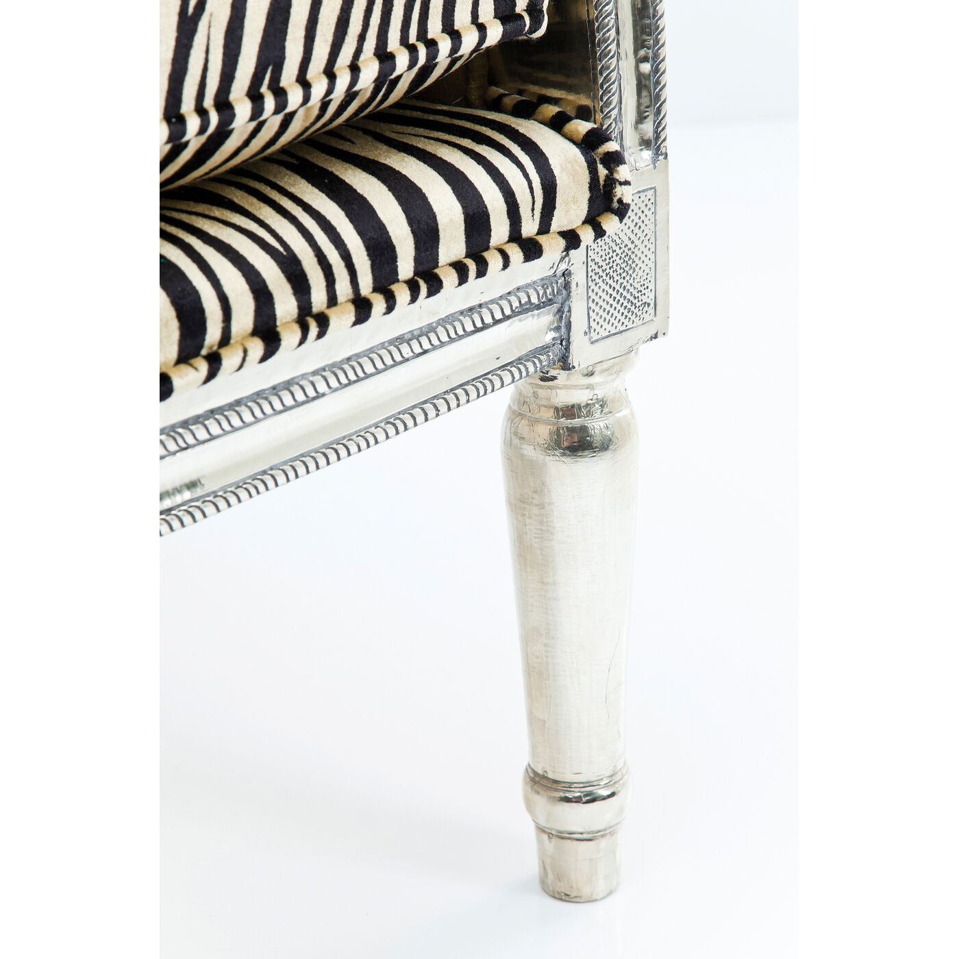 Кресло Regency Zebra от KARE Design