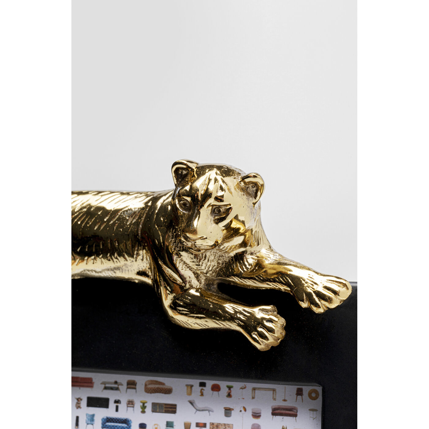Фоторамка Relax Tiger «Расслабленный тигр» 24x29 см от KARE Design
