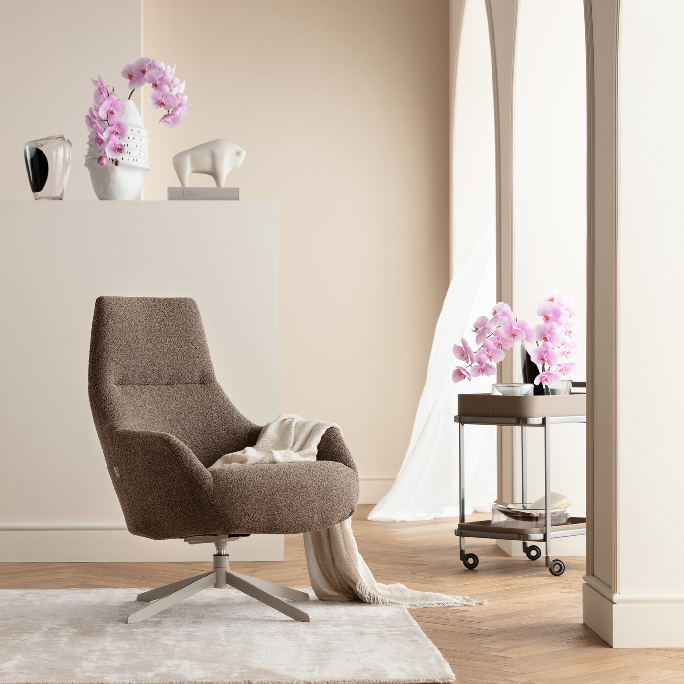 Кресло вращающееся Mimi Grey от KARE Design