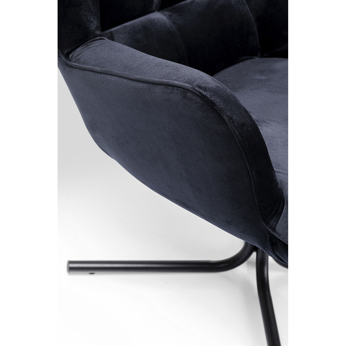 Кресло вращающееся Vicky Velvet Black от KARE Design